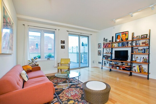 Building Photo - 214 Hayes St Unit ID1069204P