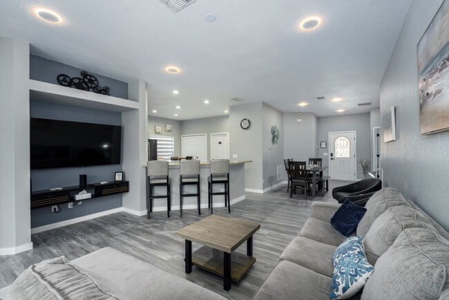 Building Photo - 16703 Lazy Breeze Loop Unit ID1285810P