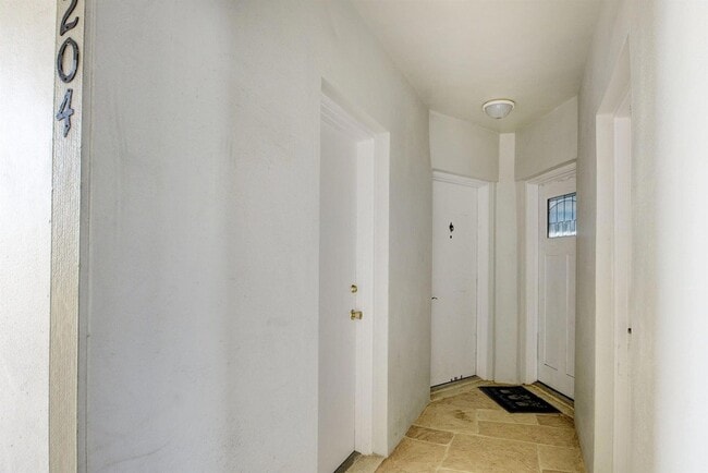 Photo - 410 Wilma Cir Unit 204