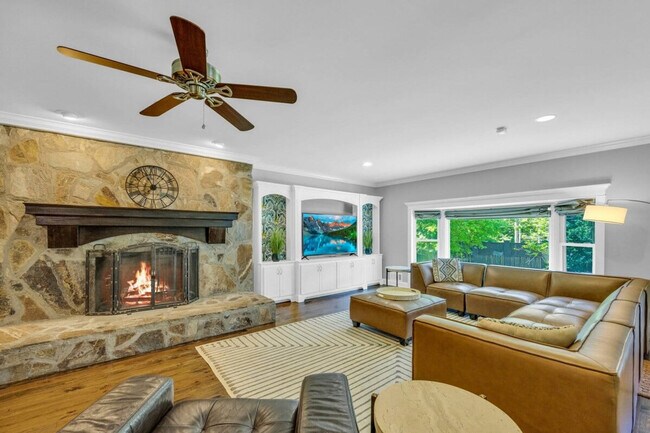 Photo - 115 Wexford Pl Unit ID1302851P