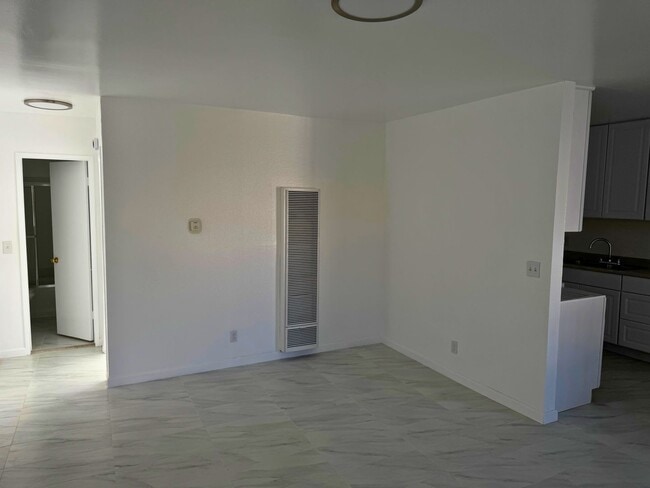 Photo - Churchill Apartments