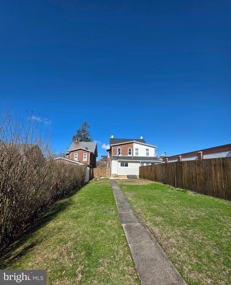 Photo - 524 Washington St