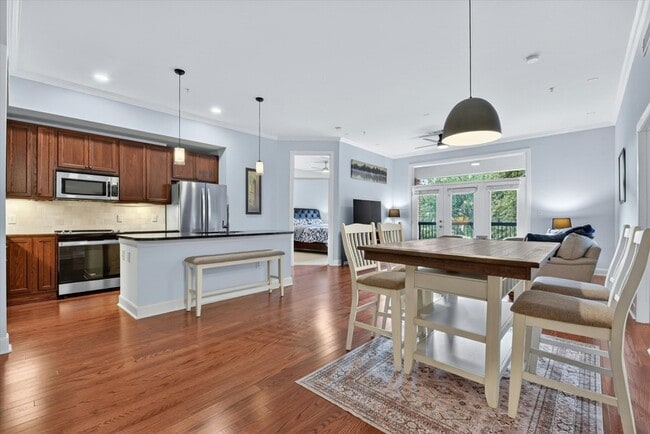 Building Photo - 300 St Joseph Pkwy Unit 116