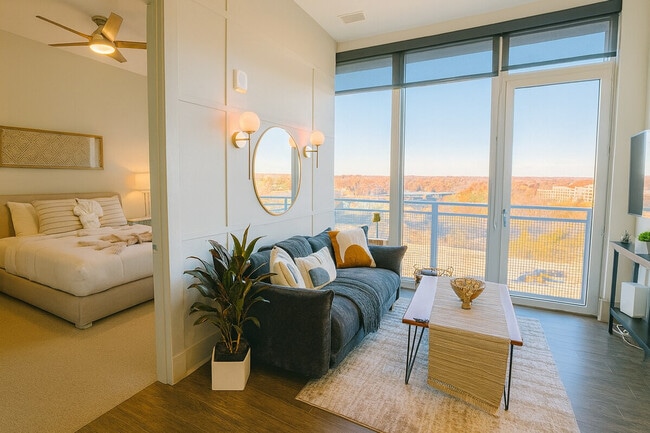 Building Photo - 1616 Anderson Rd Unit ID1395379P