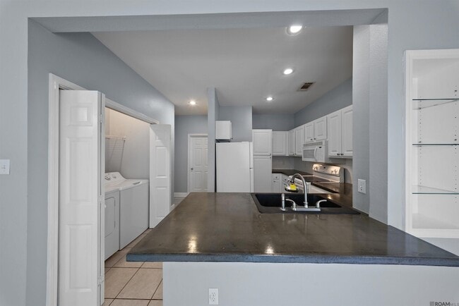 Photo - 5159 Etta St Unit 5A