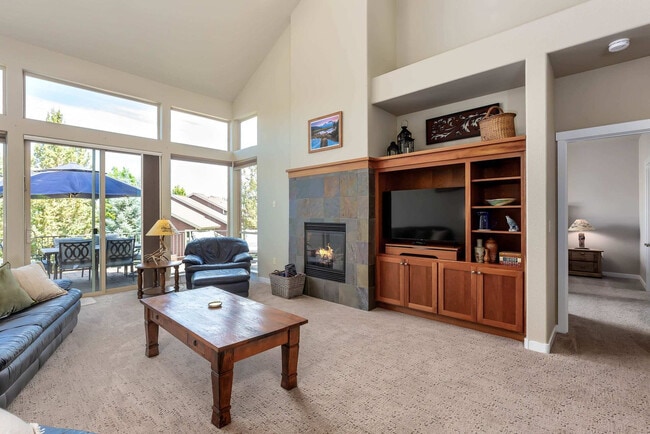 Photo - 10576 Village Loop Unit ID1330996P