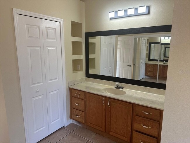 Photo - 2988 Howland Blvd