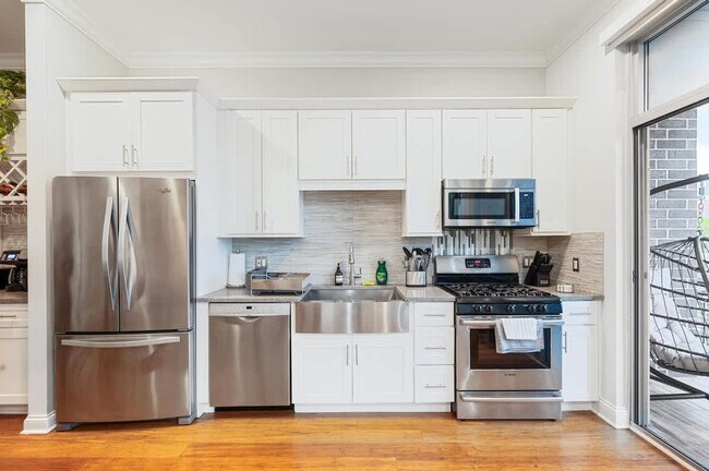 Photo - 1247 W Madison St Unit SI ID1537410P