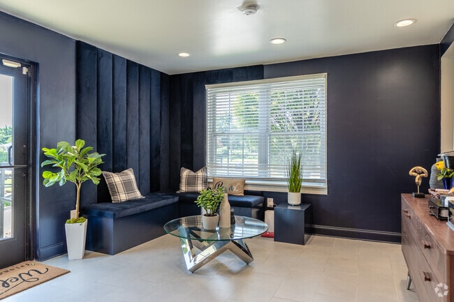 Leasing Office - Brentwood Hill Luxury Townhouses