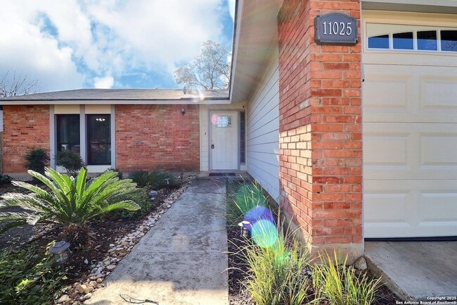 Photo - 11025 White Sands St