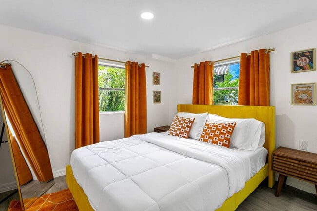 Photo - 5708 N Suwanee Ave Unit ID1271932P