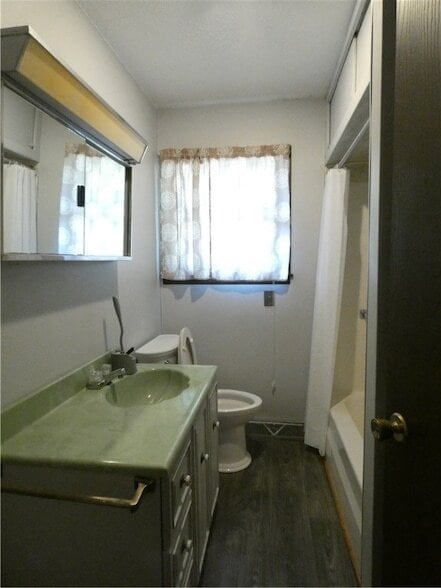 Photo - 574 S Erie St