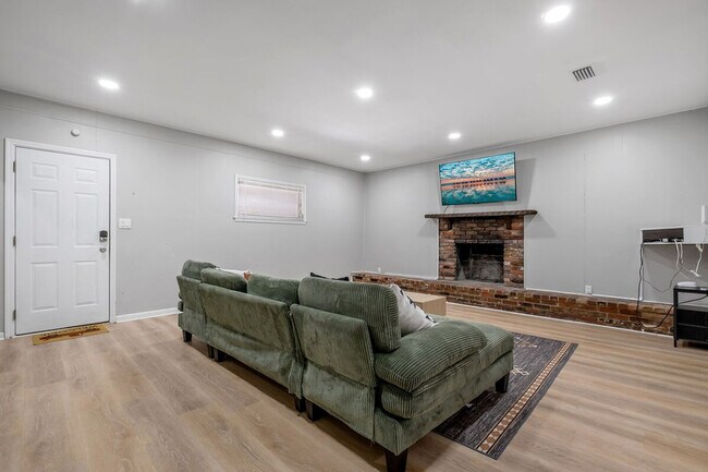 Photo - 218 Cactus St Unit ID1319918P