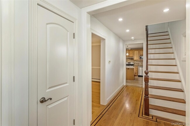 Photo - 104 Sheridan Ave