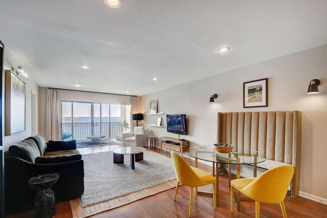 Photo - 410 Wilma Cir Unit 204