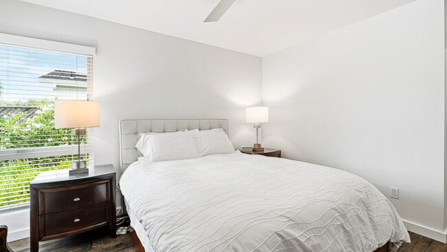 Photo - 22522 Burndale Rd Unit SI ID1604797P