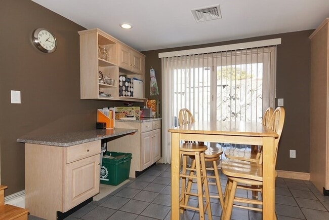 Photo - 39 Locust St