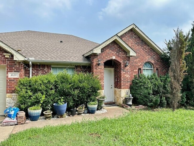 Building Photo - 4650 Stonewall Cove