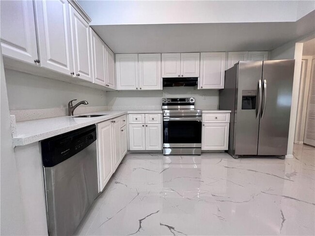 Photo - 701 N Pine Island Rd Unit 303