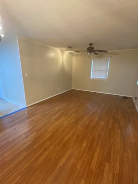 Photo - 1711 Canary Cir