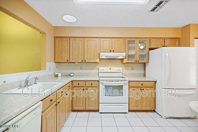 Photo - 6177 Sequoia Dr