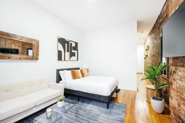 Photo - 240 E 26th St Unit FL2-ID1021877P