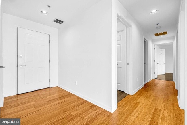 Photo - 304 Academy St