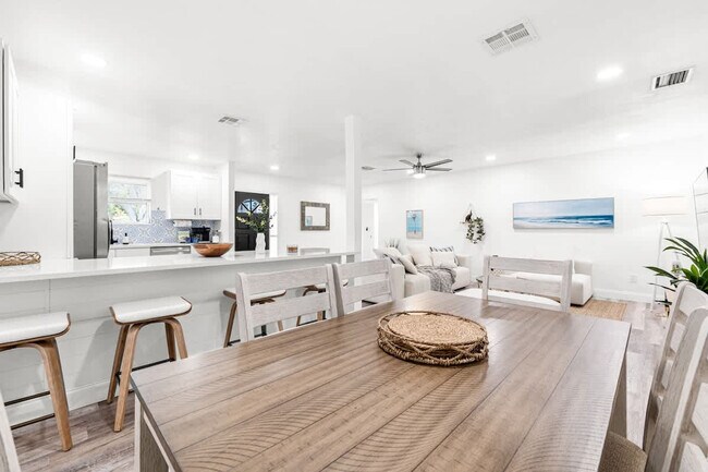 Photo - 1271 Woodlawn St Unit ID1436423P