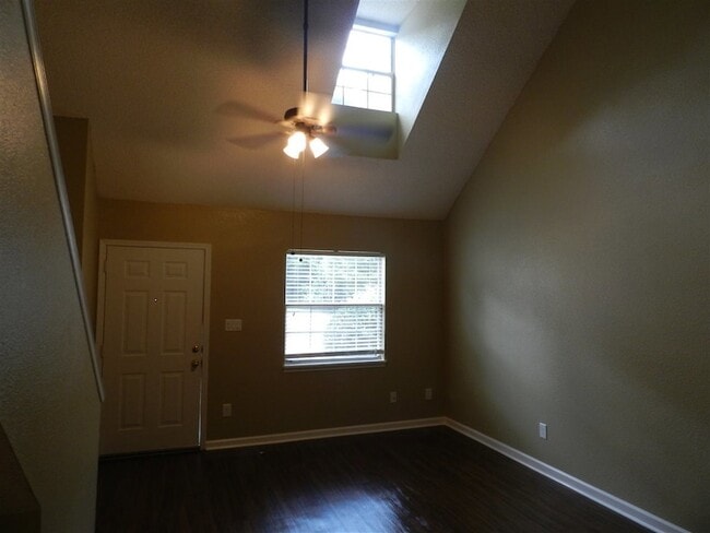 Photo - 2388 Parrot Ln