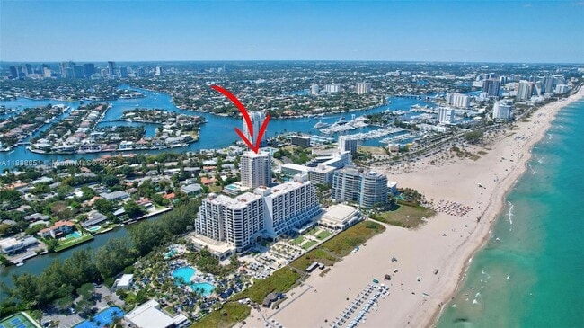 Photo - 3000 Holiday Dr Unit 306