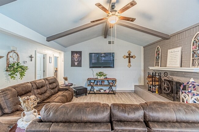 Photo - 2608 Nelwin Pl