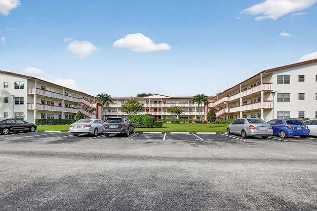 Photo - 277 Brighton Dr Unit G