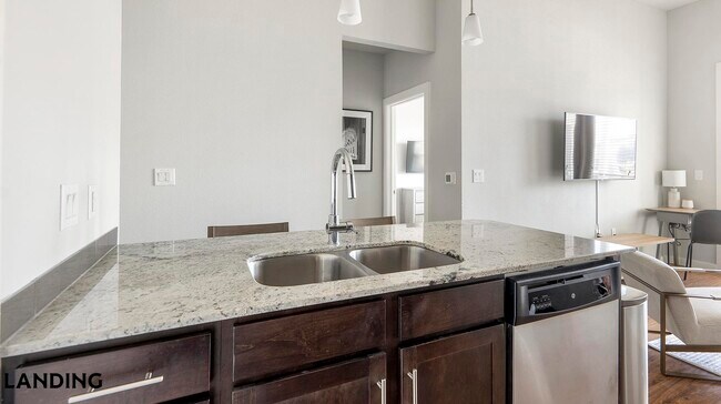 Photo - 4300 Cromwell Dr Unit 5305