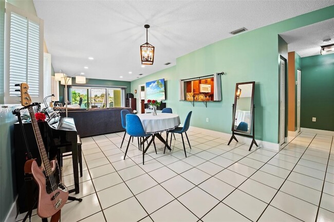 Photo - 6225 NW 190th Terrace