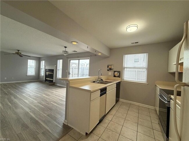 Photo - 5608 Tourmaline Ct