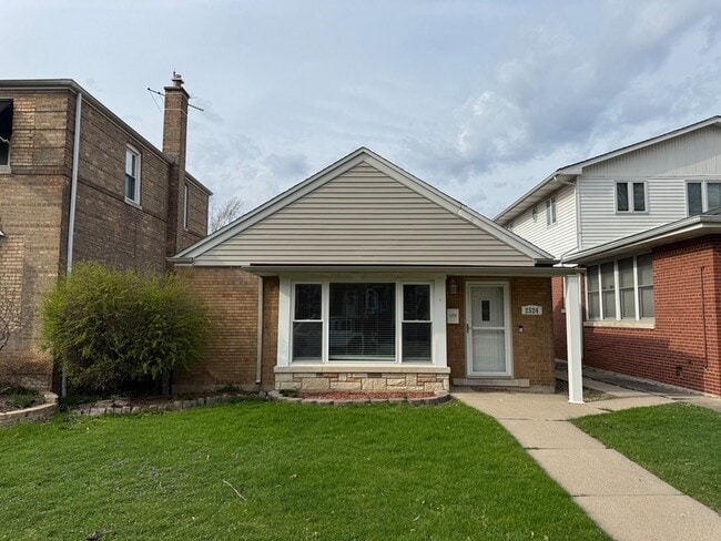 Building Photo - 2524 W 109th Pl