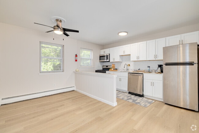 2BR, 1BA - 860SF - Kitchen/Dining Room - Orchard View Apartments