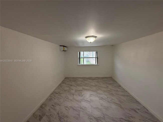 Photo - 3513 SW 4th St Unit 2