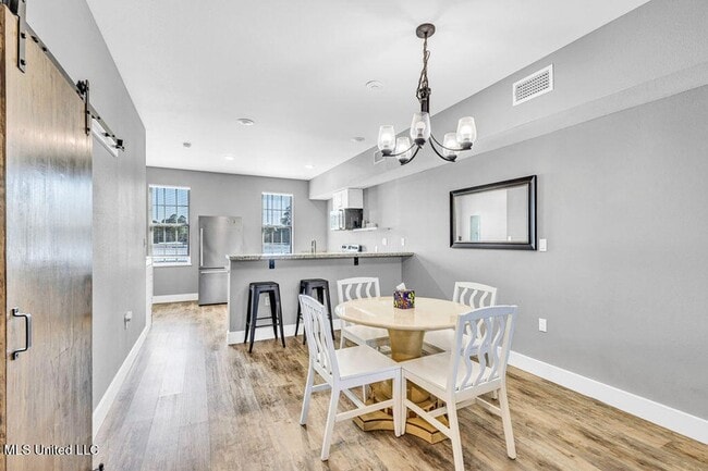 Photo - 103 E Orchard Loop