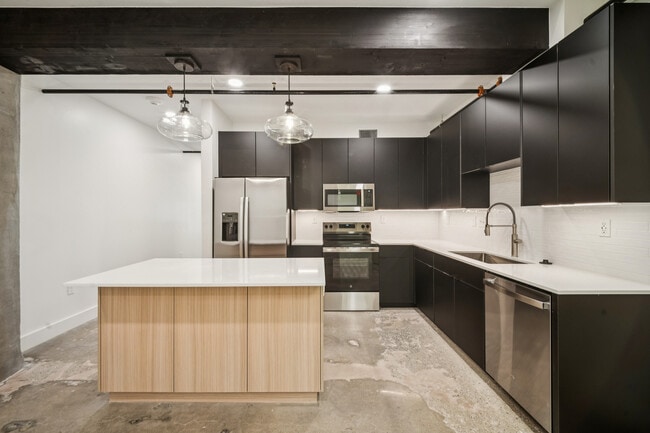 Photo - The Beacon Building