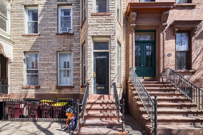 287 State - 287 State St