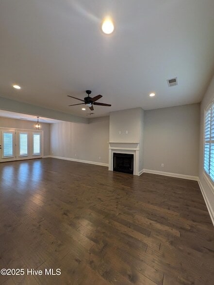 Photo - 129 Pinebranch Ct