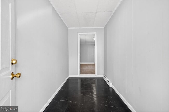 Photo - 214 W Division St