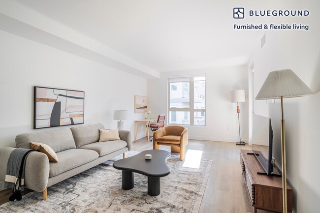 Building Photo - 635 Robinson Ave Unit FL6-ID56