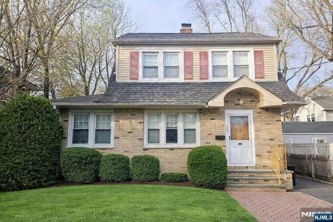 Building Photo - 483 Cumberland Ave