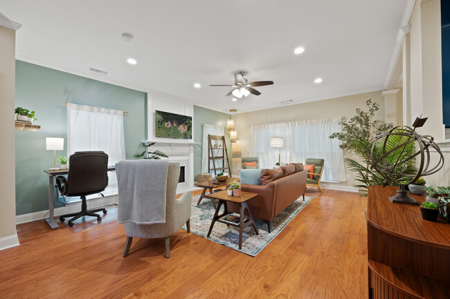 Building Photo - 13581 Weycroft Cir Unit SI ID1609624P