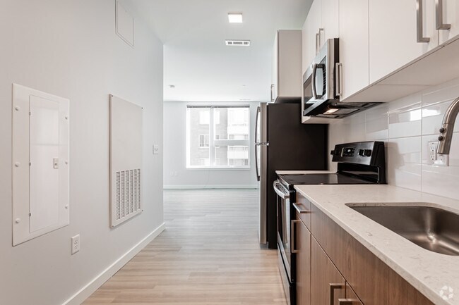 Studio, 1BA - J Malden Center