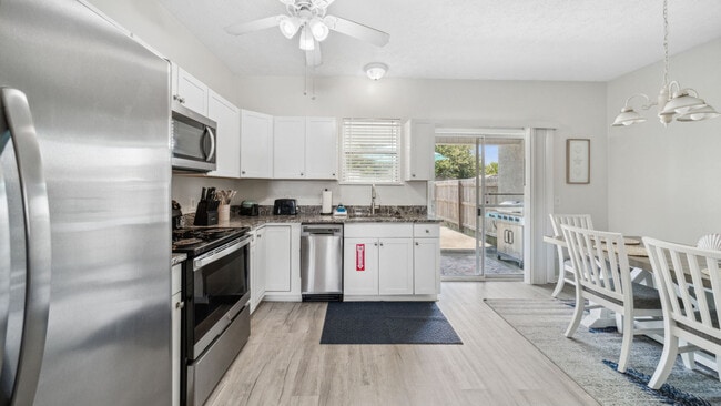 Photo - 5726 Beach Dr Unit ID1238434P