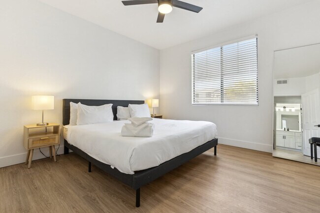 Photo - 9450 W Cabela Dr Unit ID1054663P