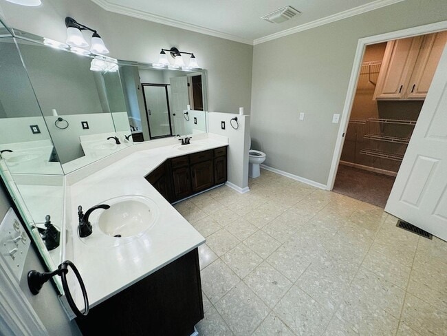 Photo - 449 Sanders Ln